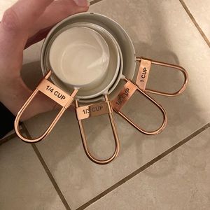 Measuring cups